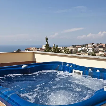 Villa I Cavalieri Del Giglio Massa Lubrense